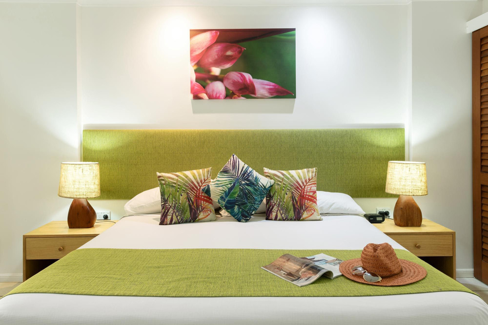 palm cove accommodation studio apartment 30